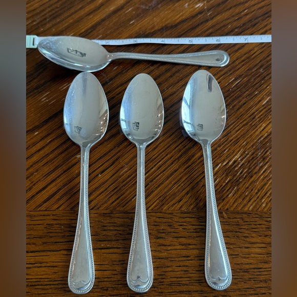 TOWLE 18/0 LIVING COLLECTION Zoe 11 pieces Fork Spoon knife serving spoon & fork - Picture 9 of 11